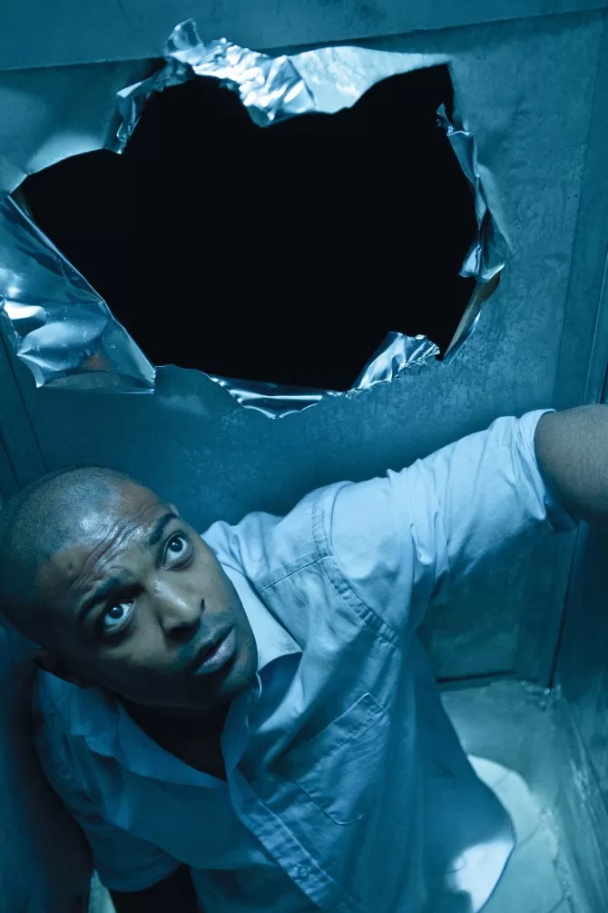 Charlie (Noel Clarke) hat keine Angst vor dem Loch in der Wand (Foto: Universal Pictures) Charlie (Noel Clarke) hat keine Angst vor dem Loch in der Wand (Foto: Universal Pictures)