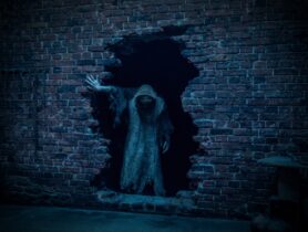 Baghead: vom Kneipenkeller ins Kino am 28. Dezember 2023